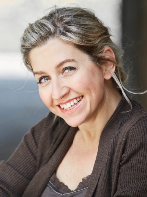 Anna Knaifel Anna Knaifel